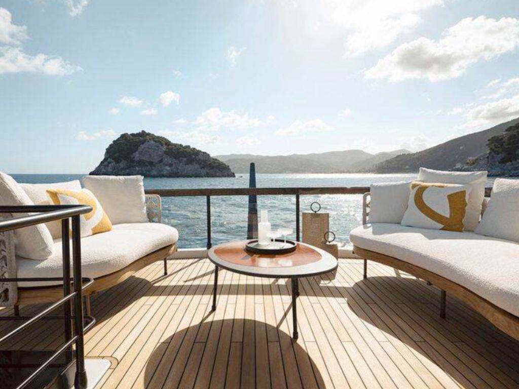 Azimut Fly 82