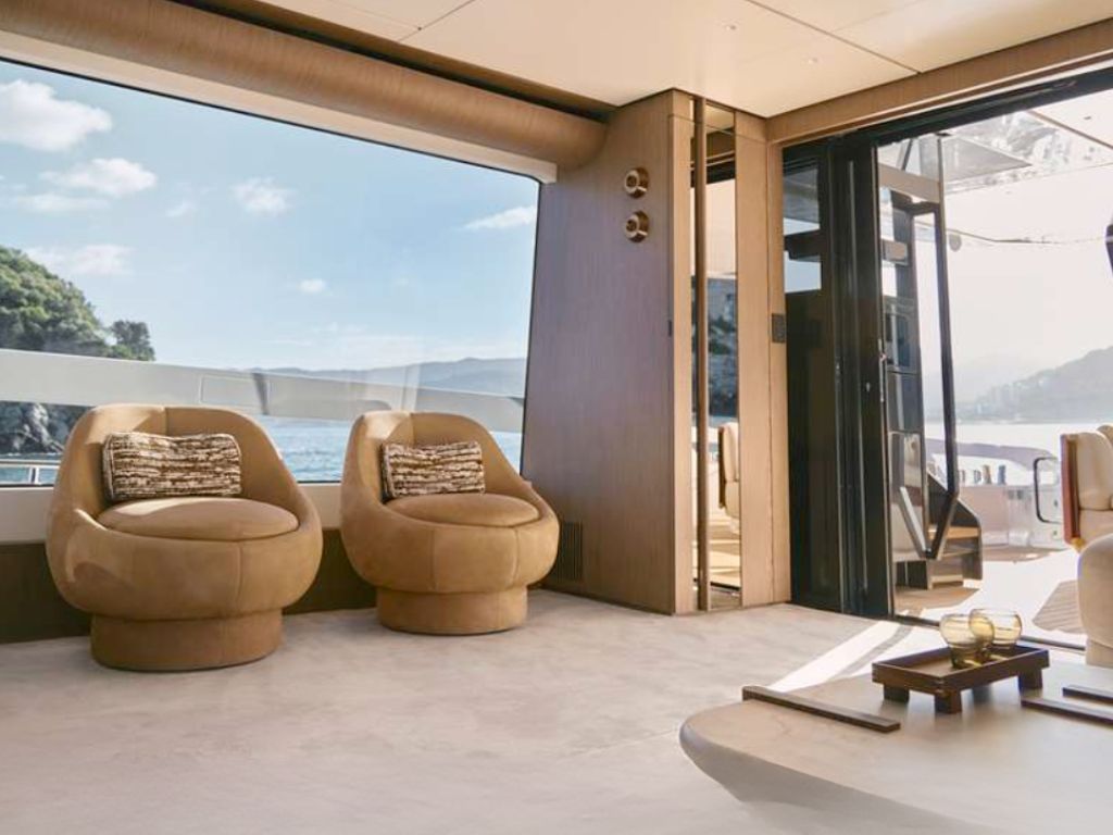 Azimut Fly 82