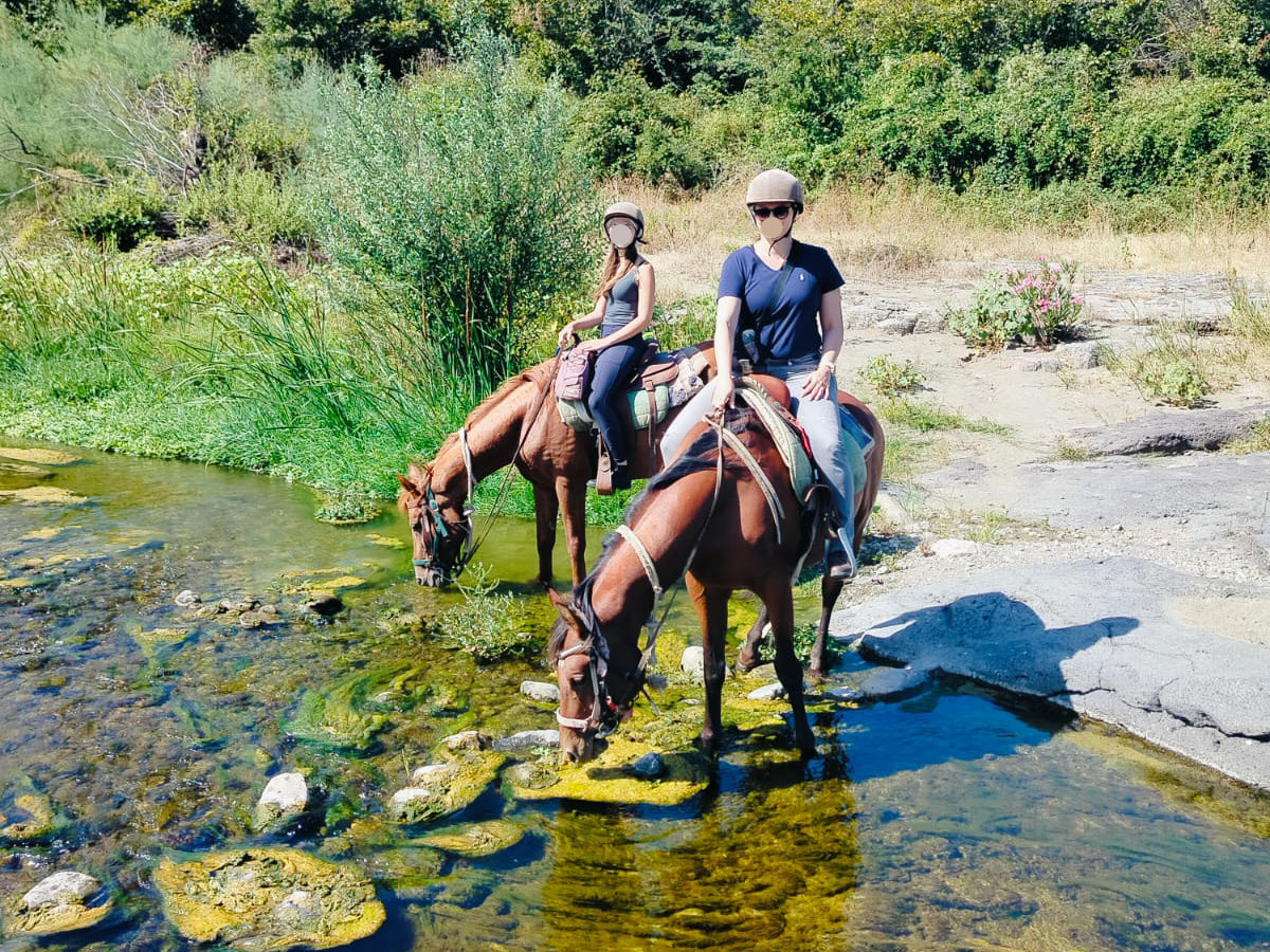 Escursione a cavallo con degustazione in cantina nel Parco Fluviale dell’Alcantara