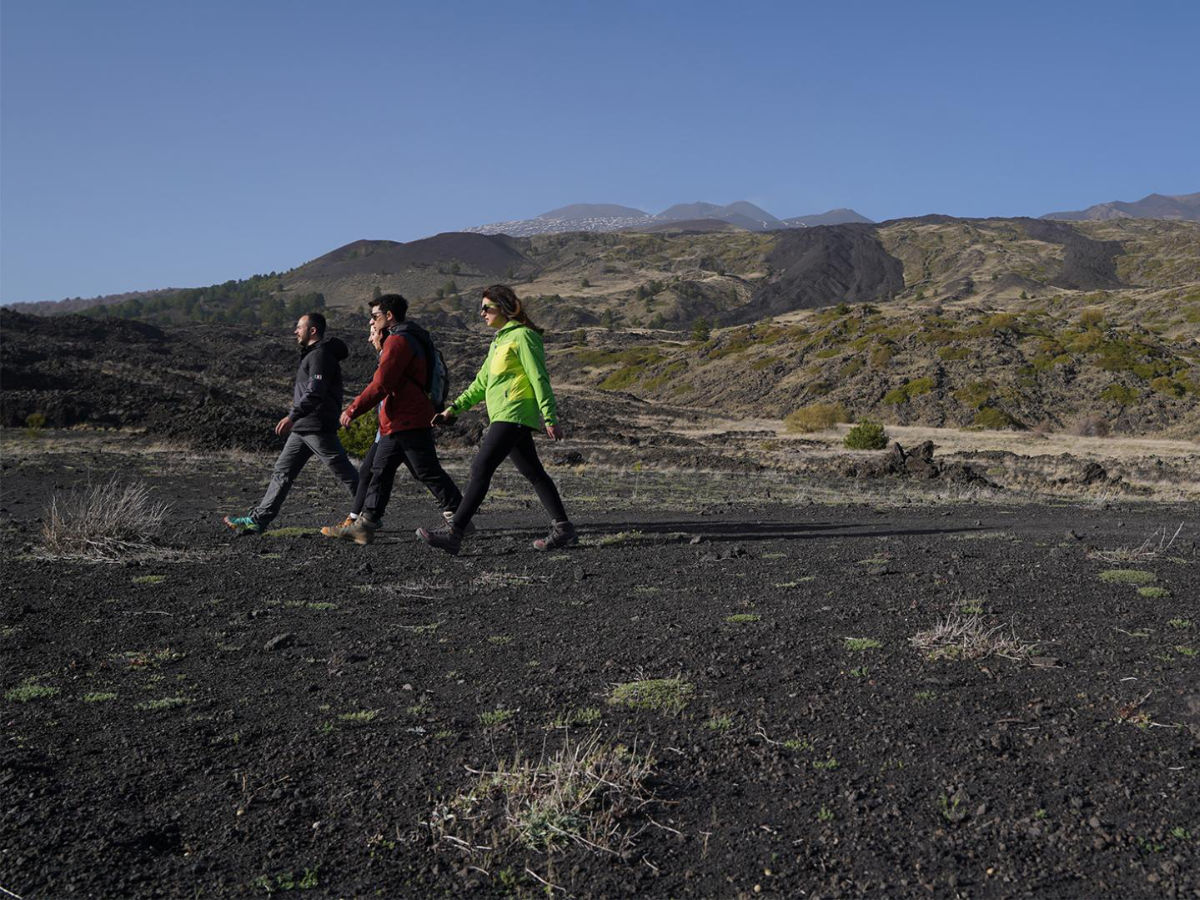 Trekking privato Etna da Catania: natura e avventura
