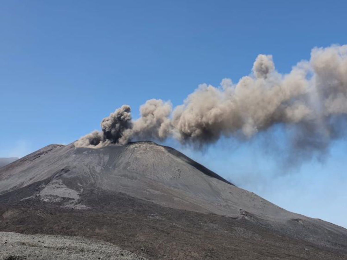 Trekking Etna alta quota: zone sommitali 3000m