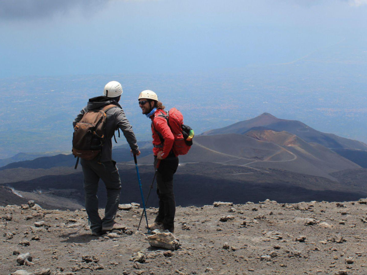 Trekking Etna alta quota: zone sommitali 3000m