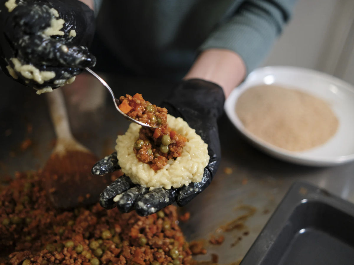 Viaggio nei sapori di Palermo: mercato di Ballarò e cucina autentica