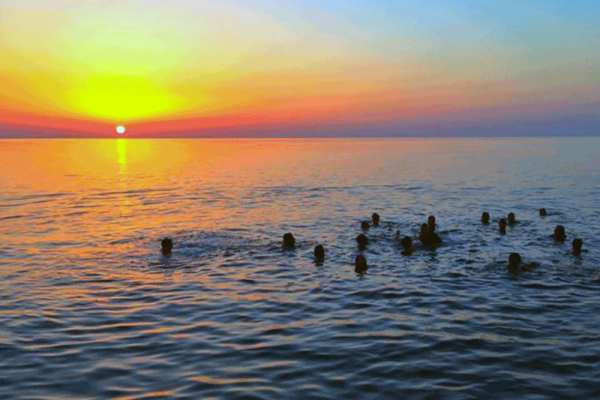 Tramonto in barca a Makari – Navigazione serale tra calette incantevoli e luci dorate