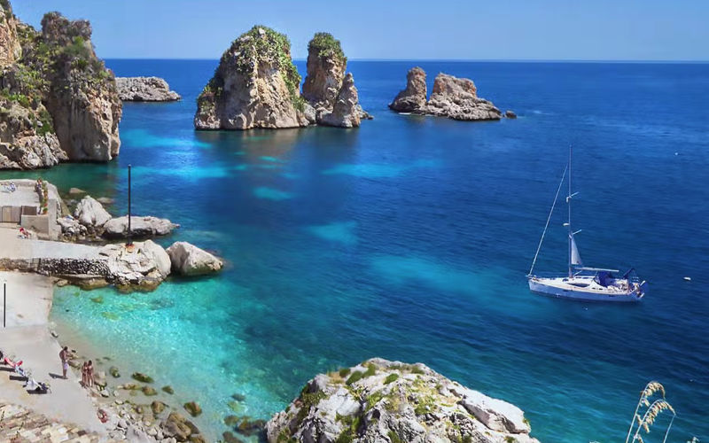 Barca & Snorkeling nella Riserva dello Zingaro e Faraglioni di Scopello: calette segrete e mare cristallino