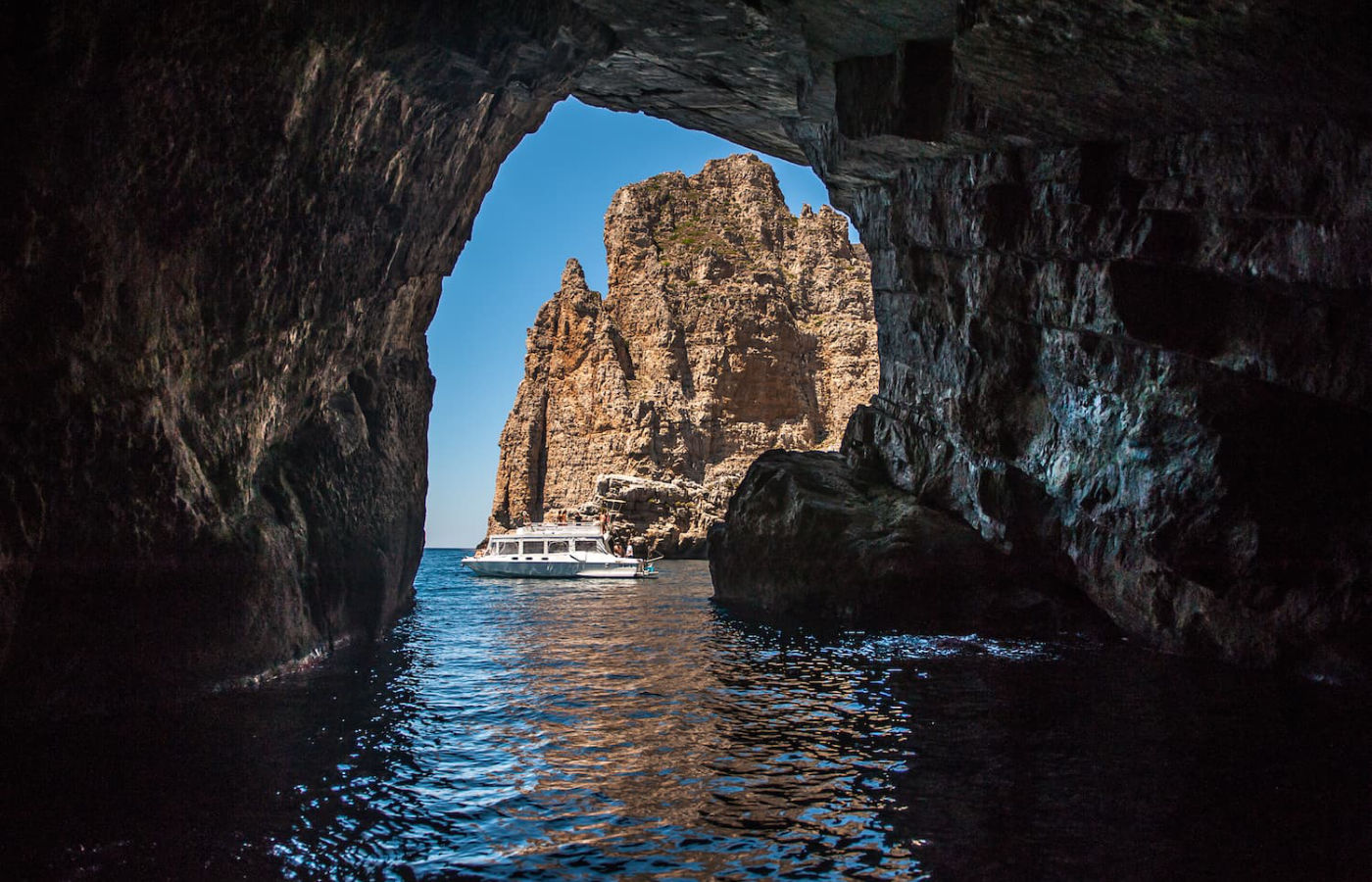 Tour in barca alle Grotte di Marettimo da Trapani