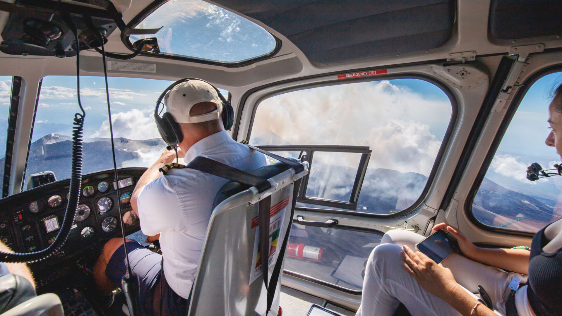 Emozioni dal Cielo: Tour Privato su Taormina e l’Etna