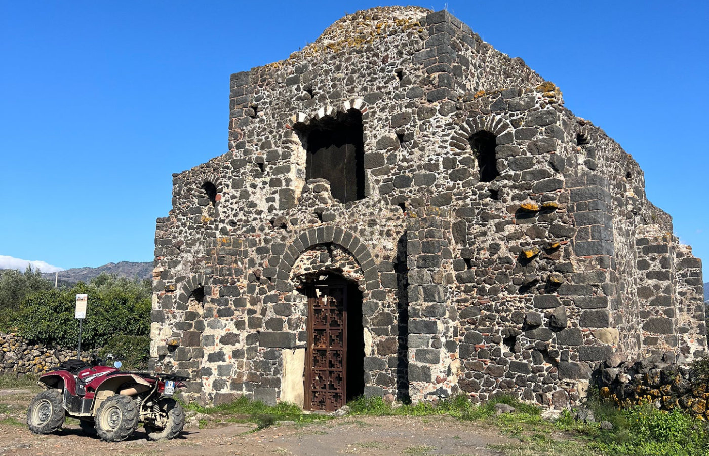 Tour guidato in quad nella Valle dell’Alcantara