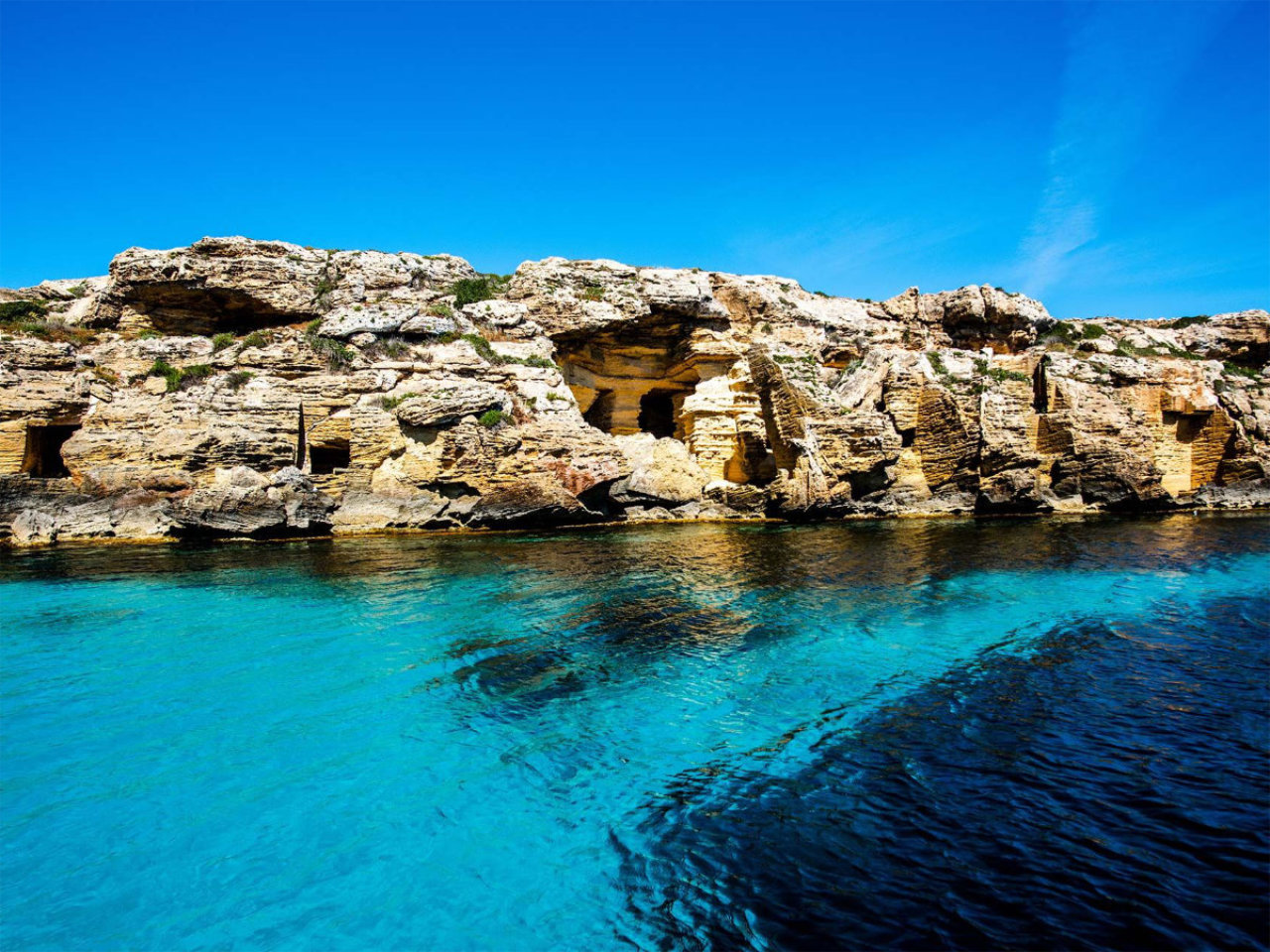 Escursione in Gommone a Favignana e Levanzo