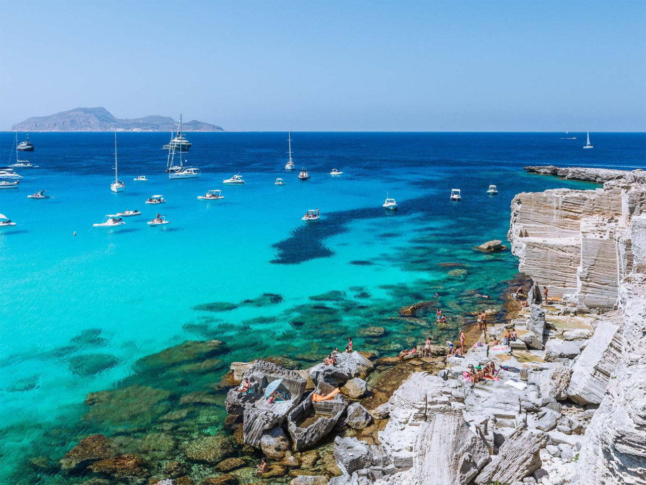 Escursione Privata in Gommone a Favignana e Levanzo da Trapani