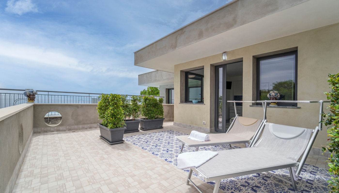 Aurora View Resort: Monolocali Beachfront Etna