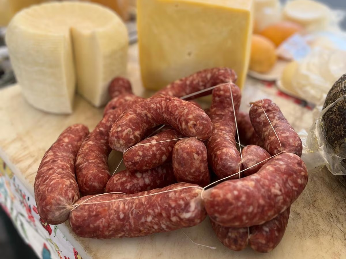 Tour sensoriale e degustazione in un caseificio siciliano