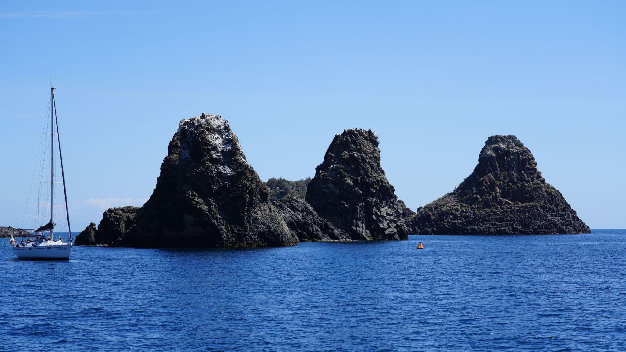 Tour in barca a vela da Catania