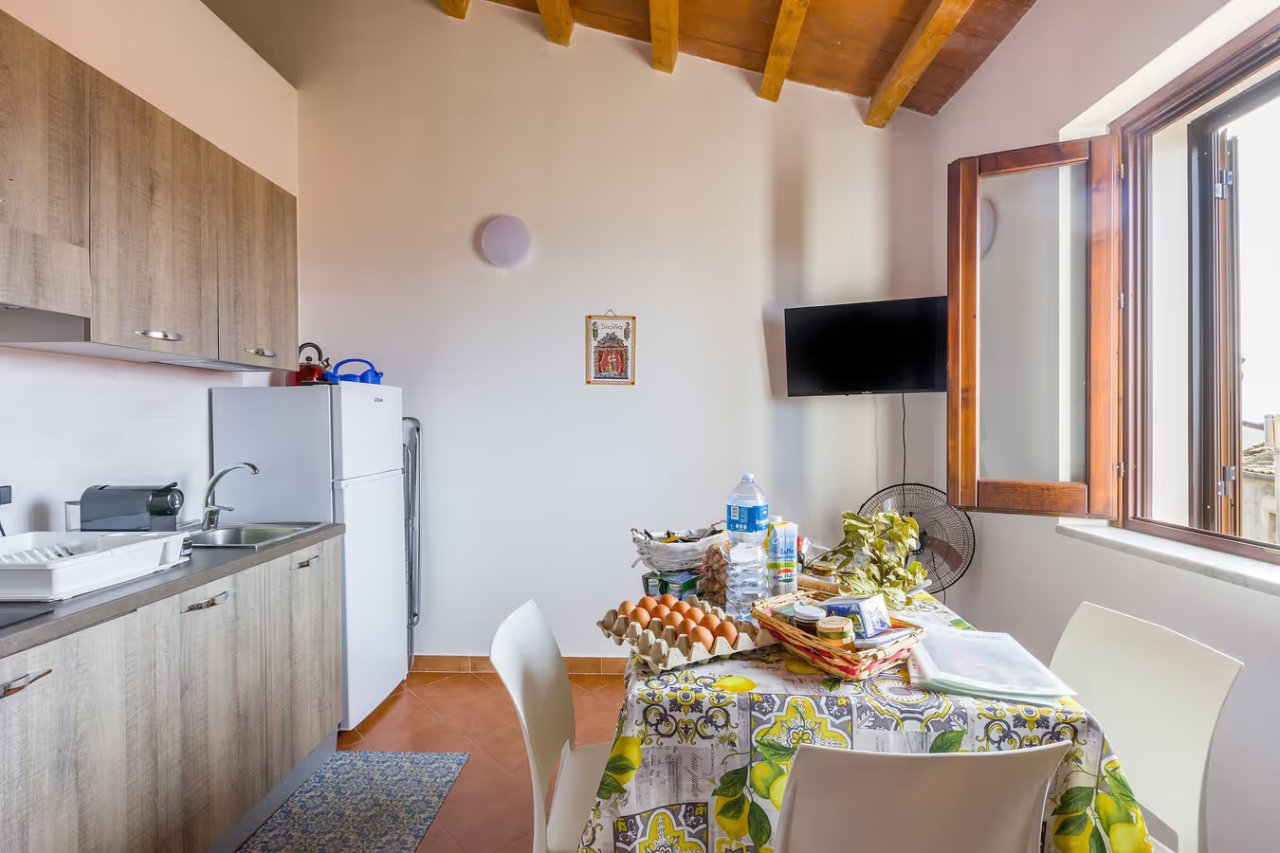 Colonna – Casa Vacanza a Motta D’Affermo