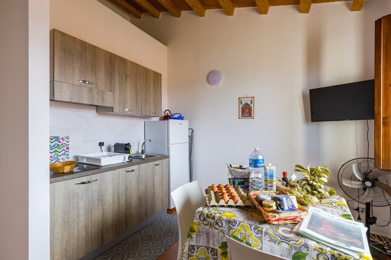 Colonna – Casa Vacanza a Motta D’Affermo