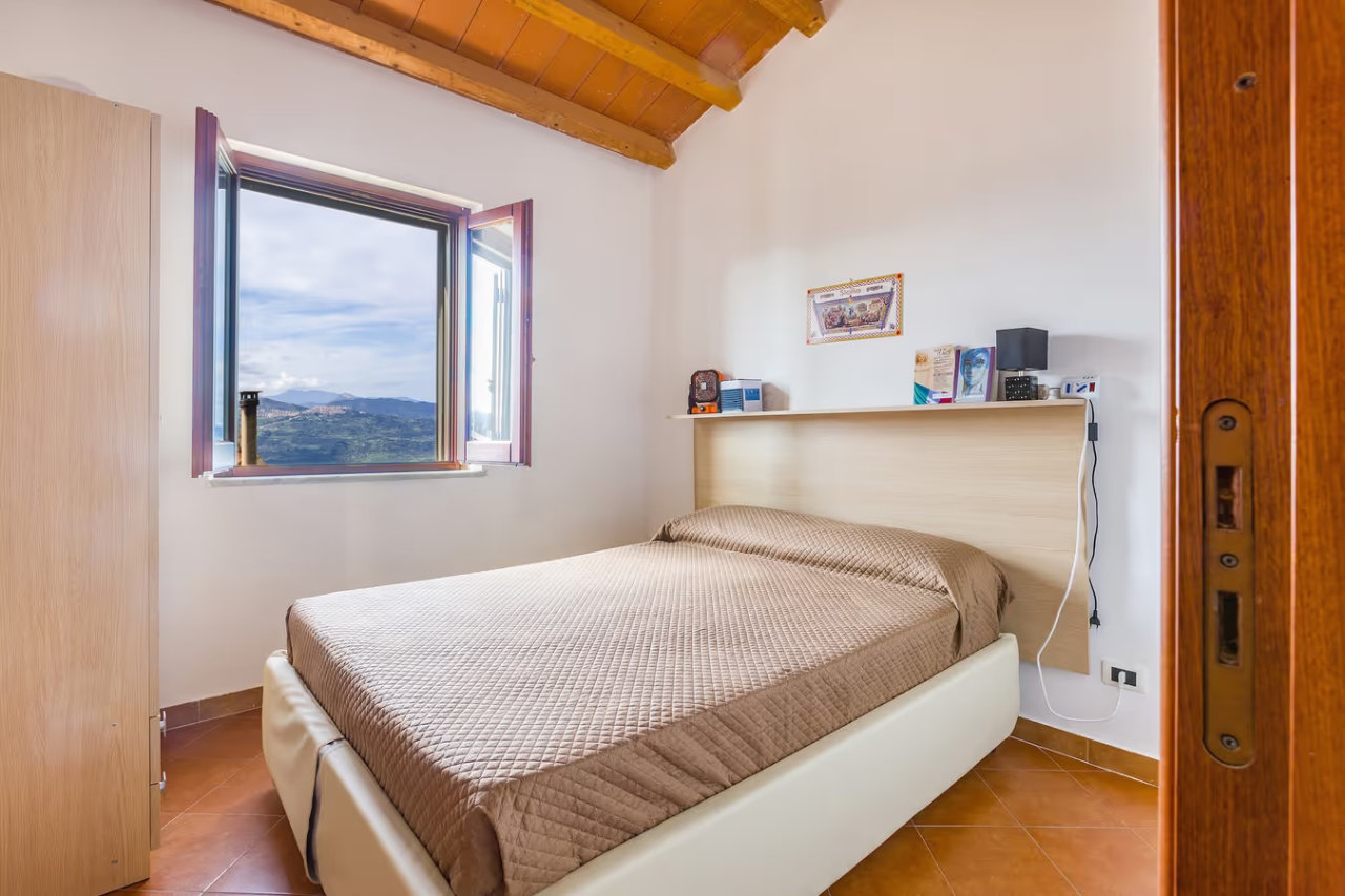 Colonna – Casa Vacanza a Motta D’Affermo