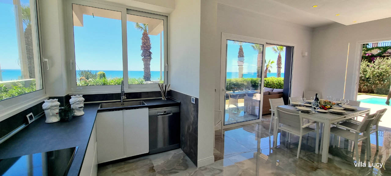 Villa Lucy Waterfront – Lusso a Donnalucata