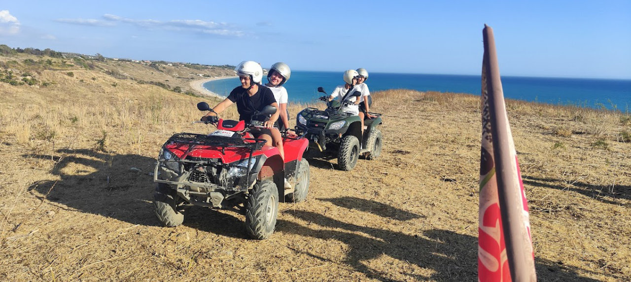 Tour Quad 3h: Dal Castello al Mare