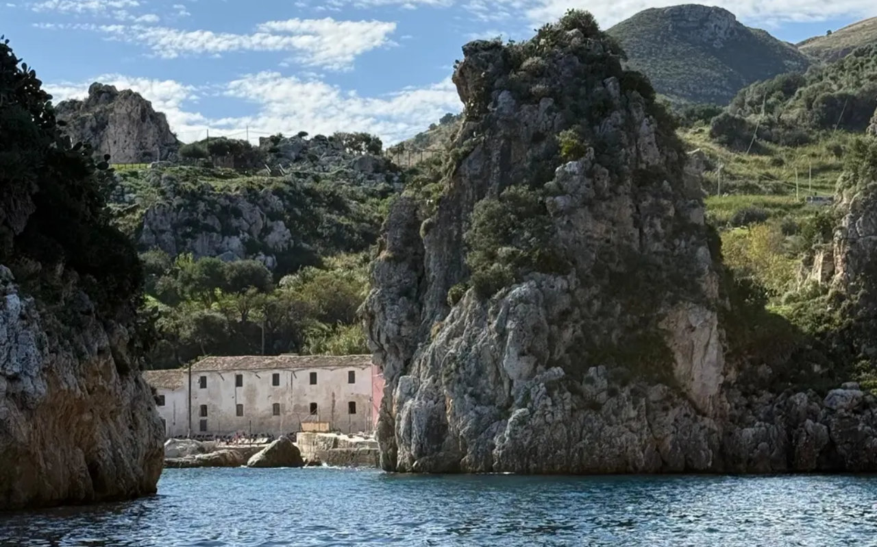 Tour in Barca a Vela 6 Ore con Pranzo da Castellammare