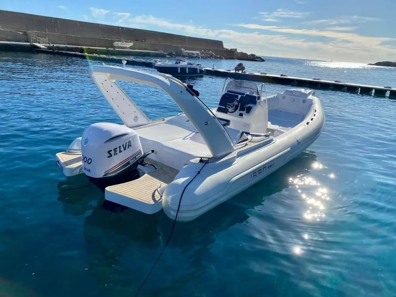 Noleggio Gommone 8.60mt con patente nautica