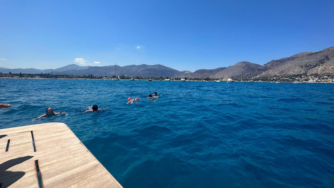 Tour in barca a Mondello 4 ore con aperitivo e bagno
