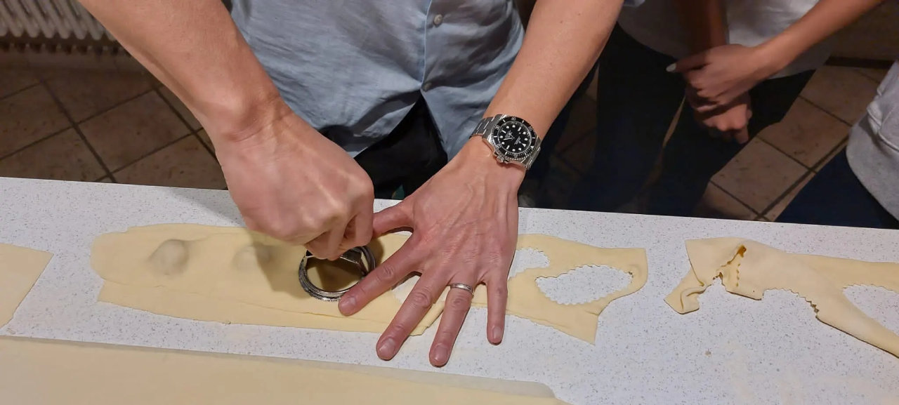 Autentica Esperienza Culinaria Siciliana con Due Ricette di Pasta Fresca