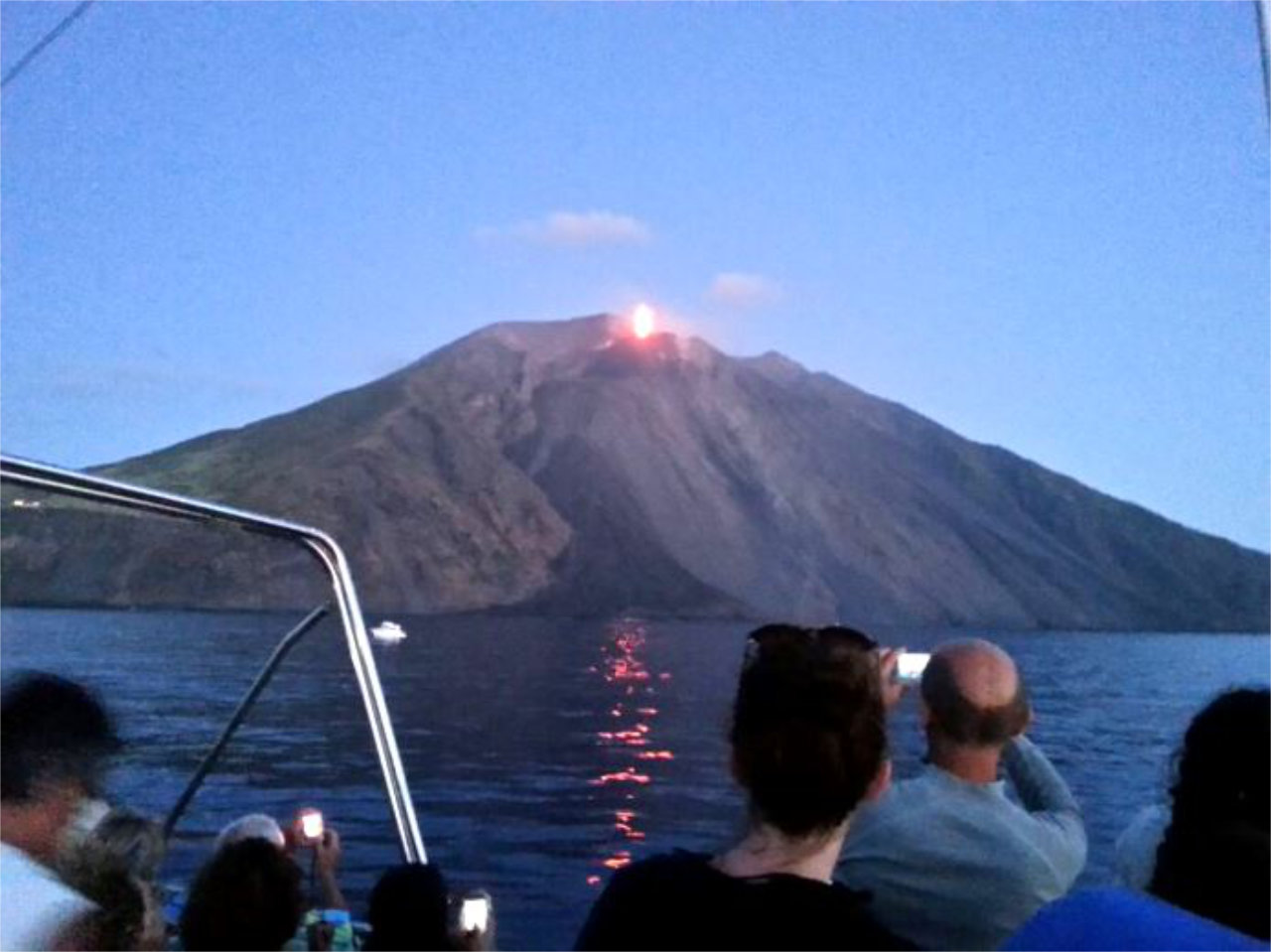 Escursione alle 3 isole: Vulcano, Panarea e Stromboli