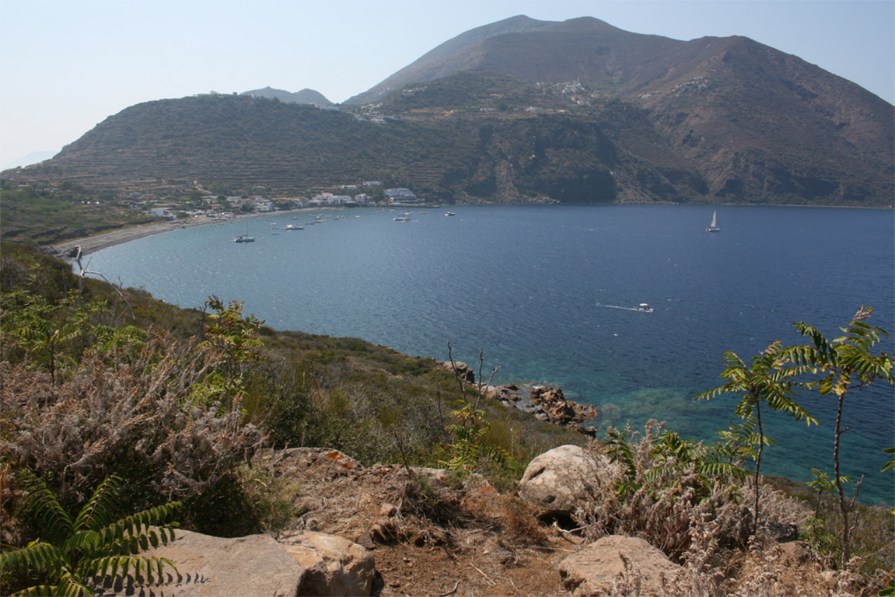 Tour in barca a Filicudi e Alicudi da Lipari