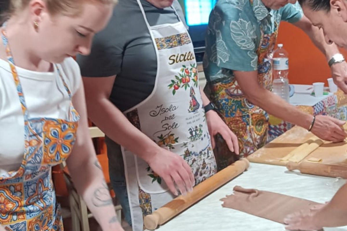 Cooking class siciliana gluten free in casa privata