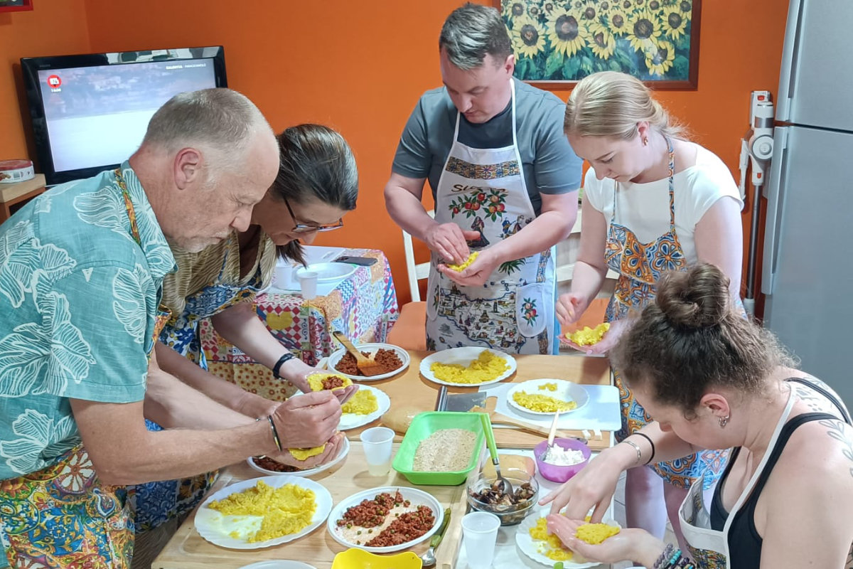 Cooking class siciliana gluten free in casa privata