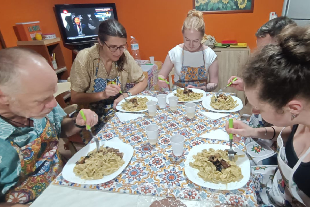 Cooking class siciliana gluten free in casa privata