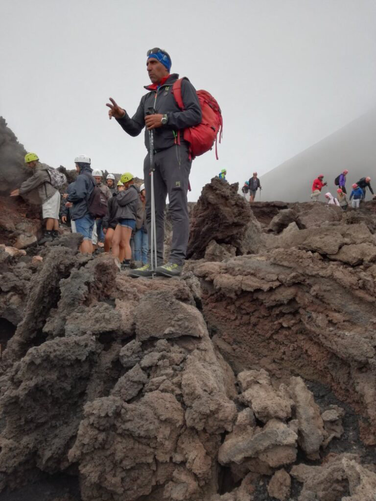 Trekking ai crateri dell’Etna