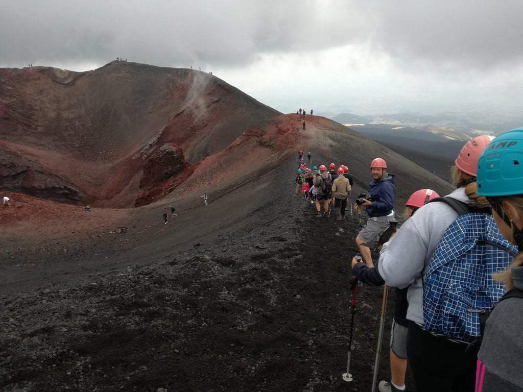Trekking ai crateri dell’Etna