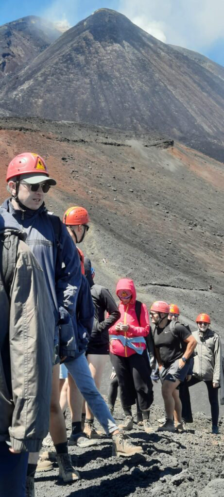 Trekking ai crateri dell’Etna