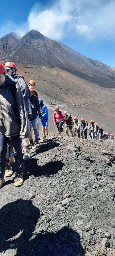 Trekking ai crateri dell’Etna
