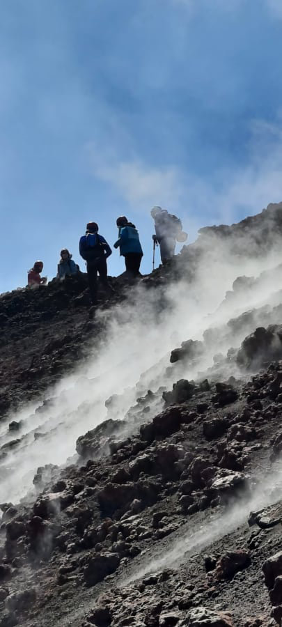 Trekking ai crateri dell’Etna