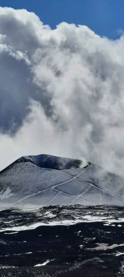 Trekking ai crateri dell’Etna