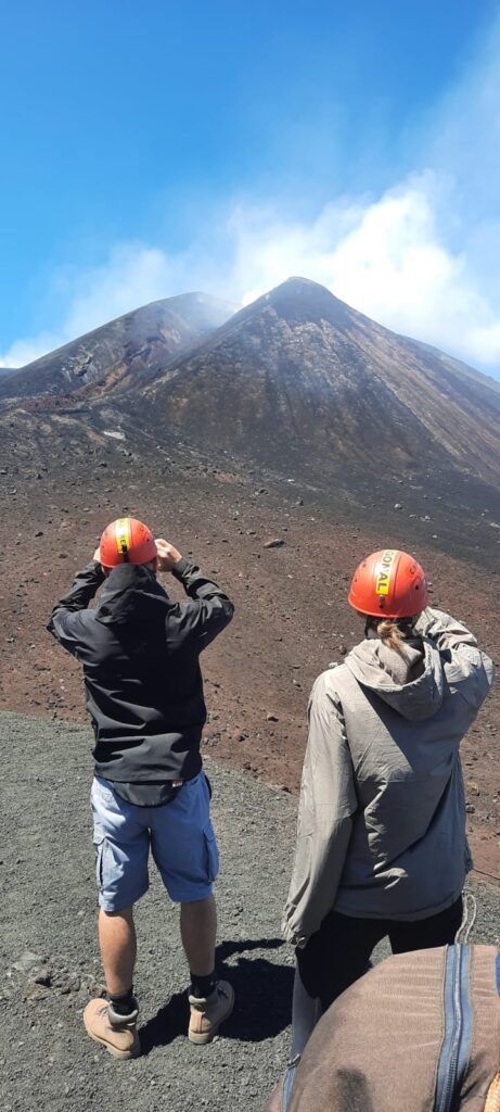 Trekking ai crateri dell’Etna