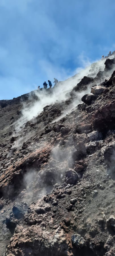 Trekking ai crateri dell’Etna