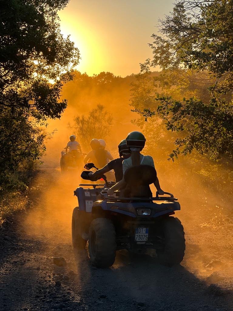 Tour in quad al tramonto sull’Etna