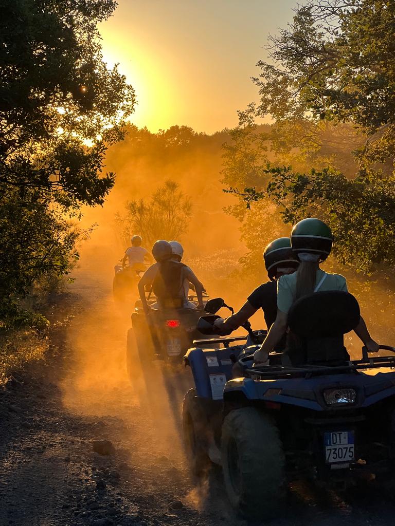 Tour in quad al tramonto sull’Etna