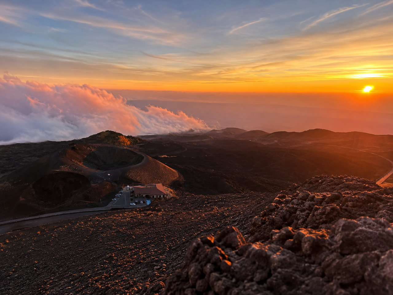 Escursione Etna al tramonto con guida vulcanologica