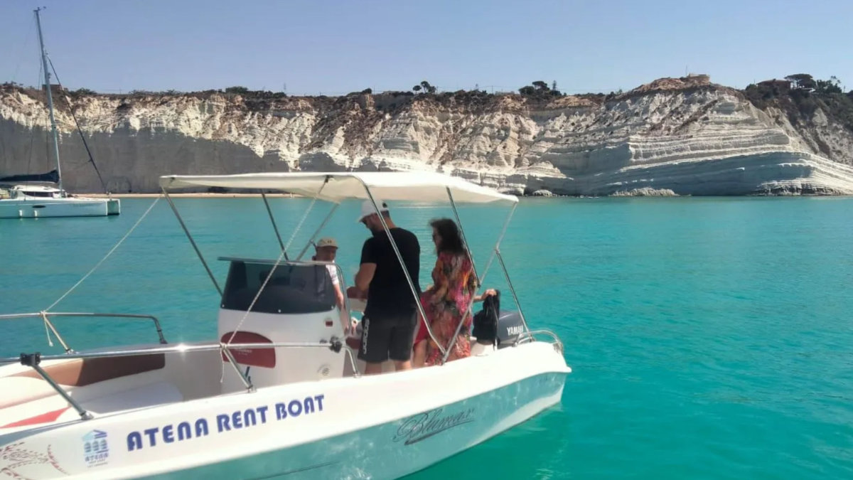 Atena Rent Boat