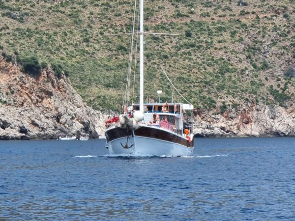 Escursione in barca alla Riserva dello Zingaro da San Vito Lo Capo
