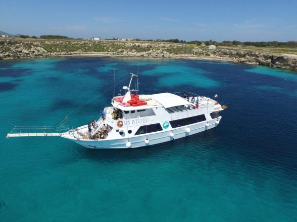 Minicrociera alle Egadi: escursione in barca a Favignana e Levanzo con pranzo incluso