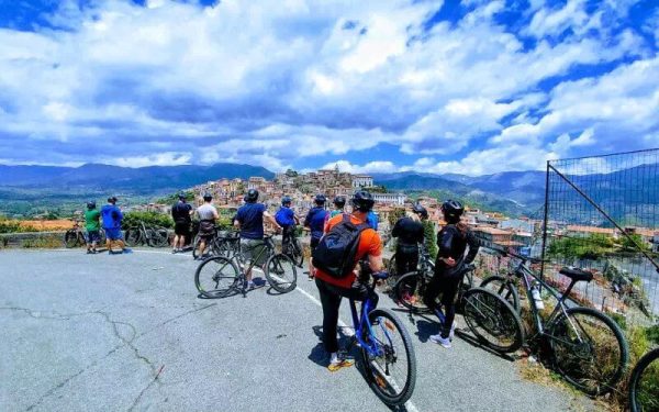Escursione in e-bike sull’Etna – Viaggio nel cuore pulsante della Sicilia